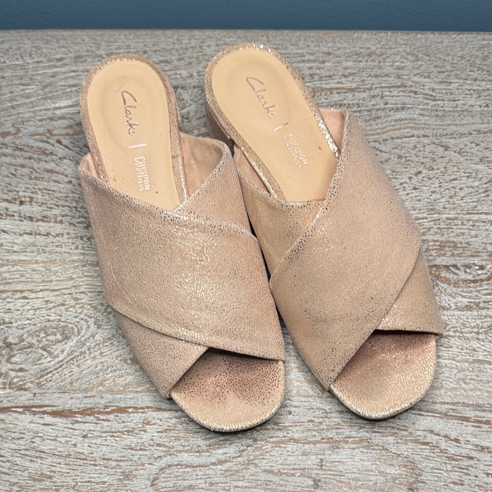 Clarks Women's Metallic Blush Mules